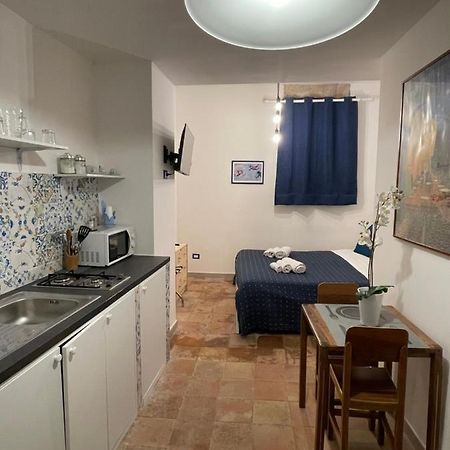 La Dimora Del Santo Leilighet Napoli Eksteriør bilde