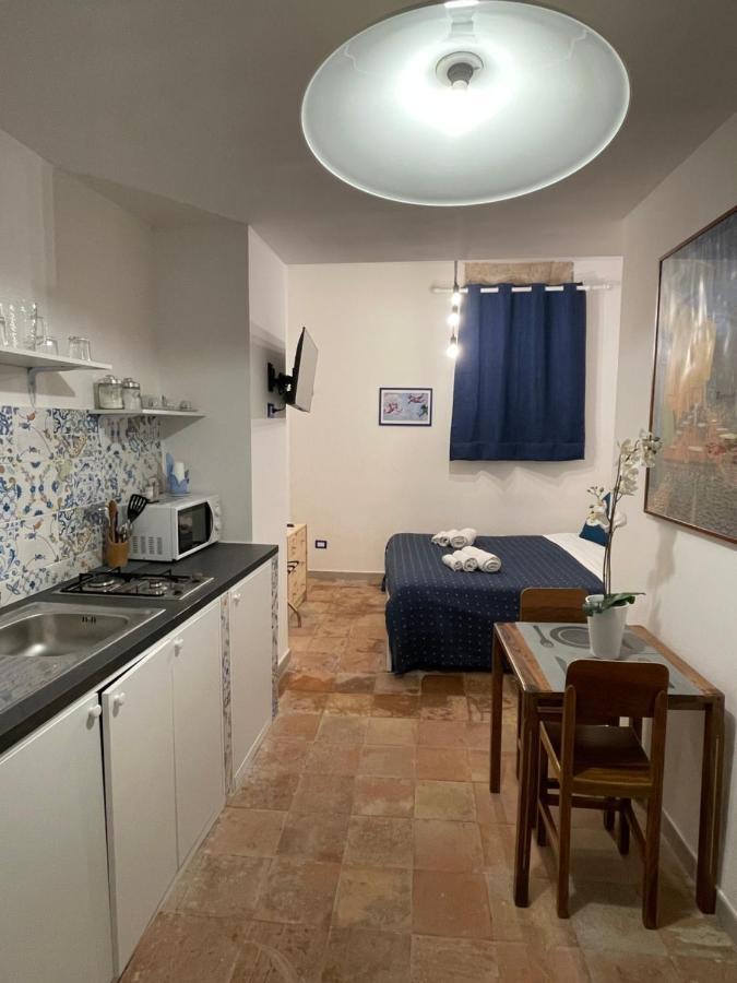 La Dimora Del Santo Leilighet Napoli Eksteriør bilde